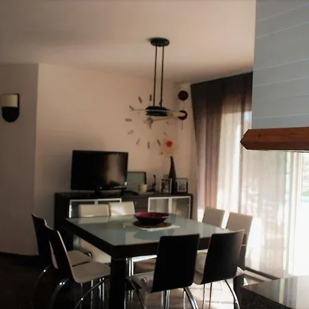 Villa Vil.la Roser *